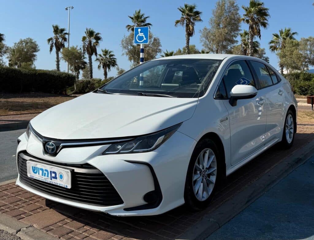 טויוטה קורולה