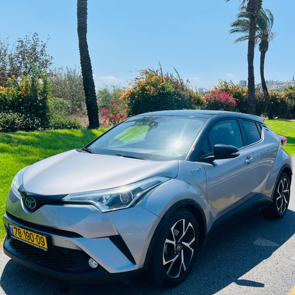 טויוטה C-HR היברידית